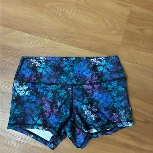 Peachy Athletic shorts Size S